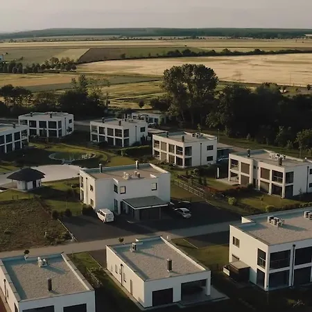 Teichappartement Am Golfplatz Und Therme Lutzmannsburg * Zsira