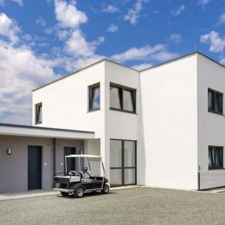 Luxus Am Golfplatz Und Therme Lutzmannsburg Apartment Zsira